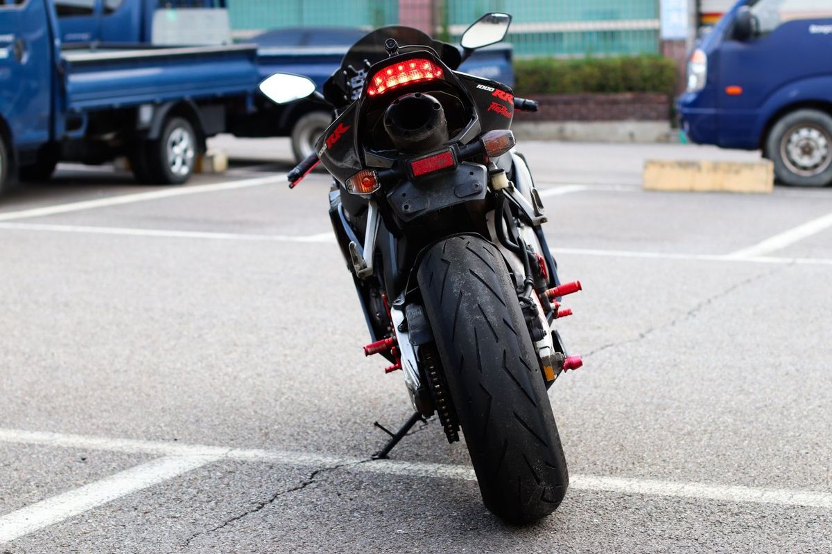 혼다 CBR 1000 RR 4