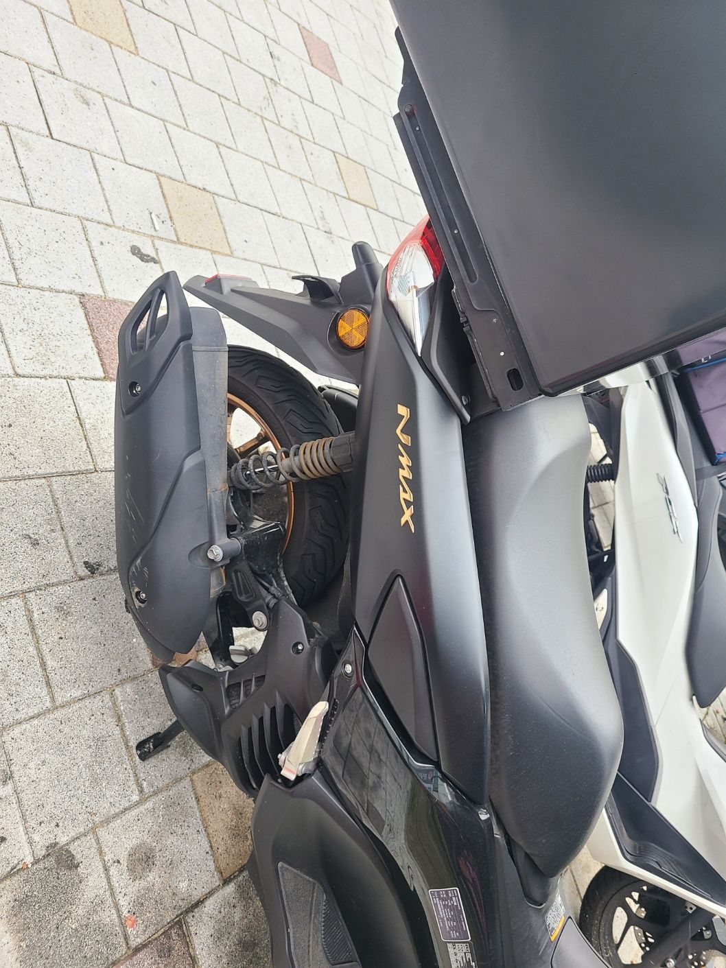 야마하 NMAX 125 10
