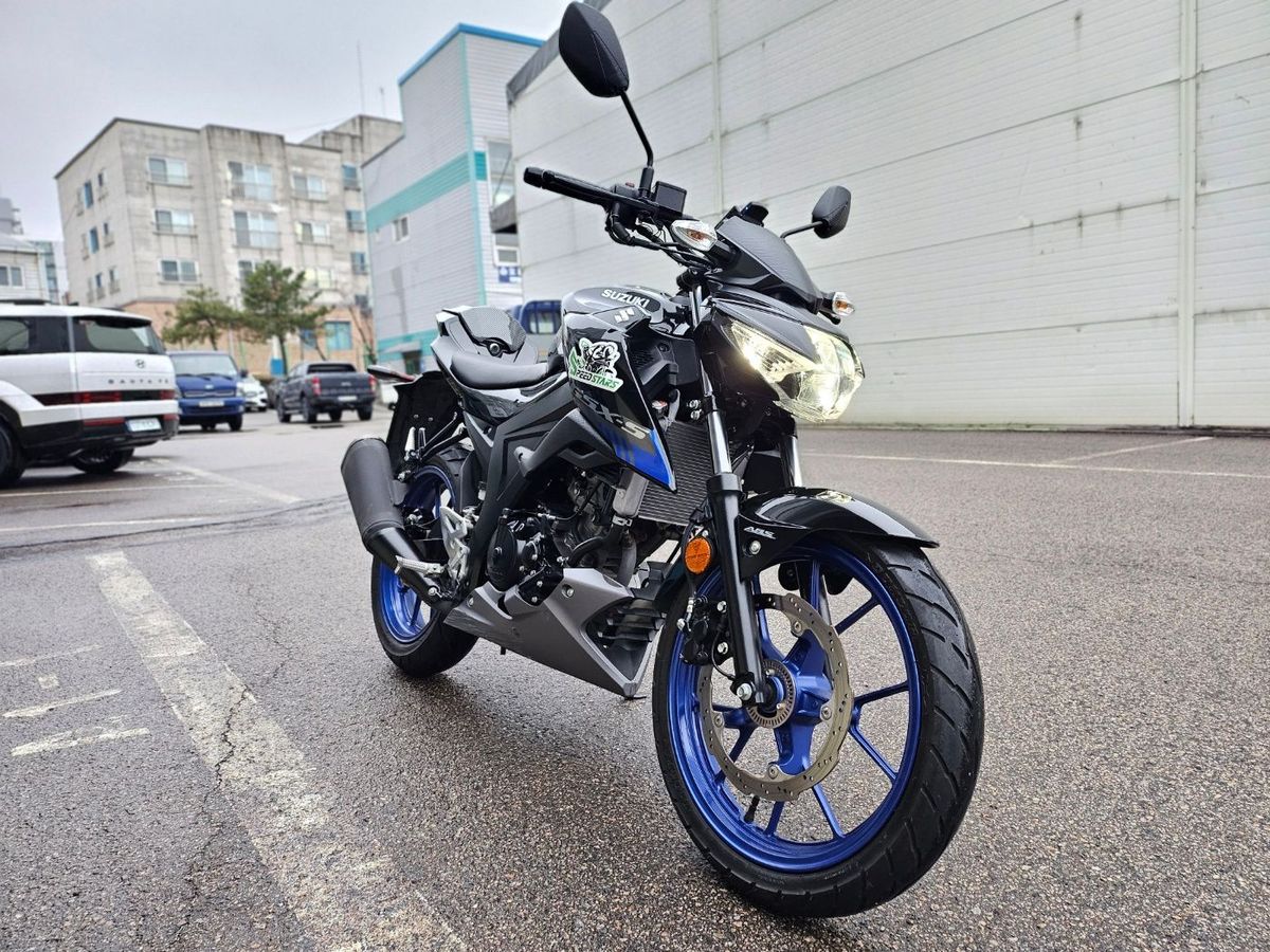 스즈키 GSX S 125 thumb 2
