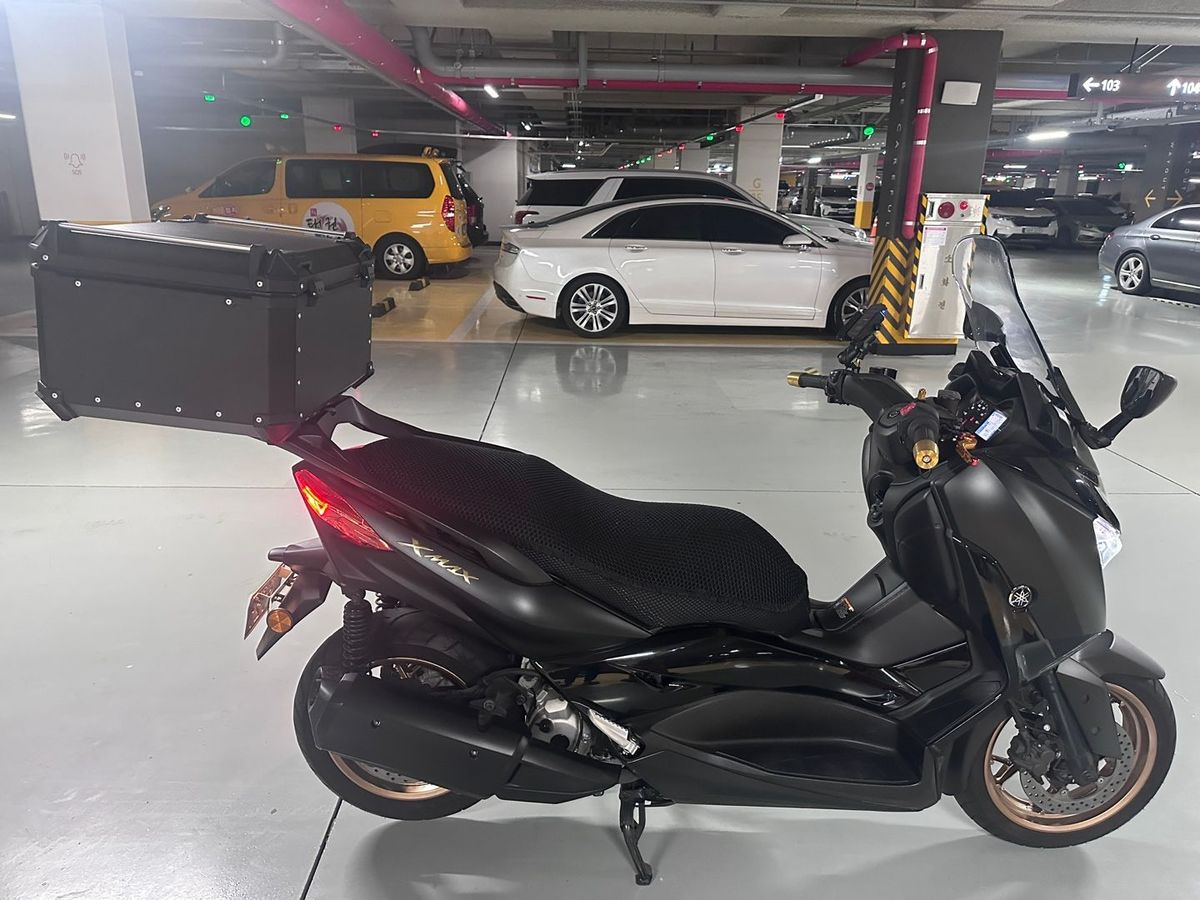 야마하 XMAX 300 ABS 5