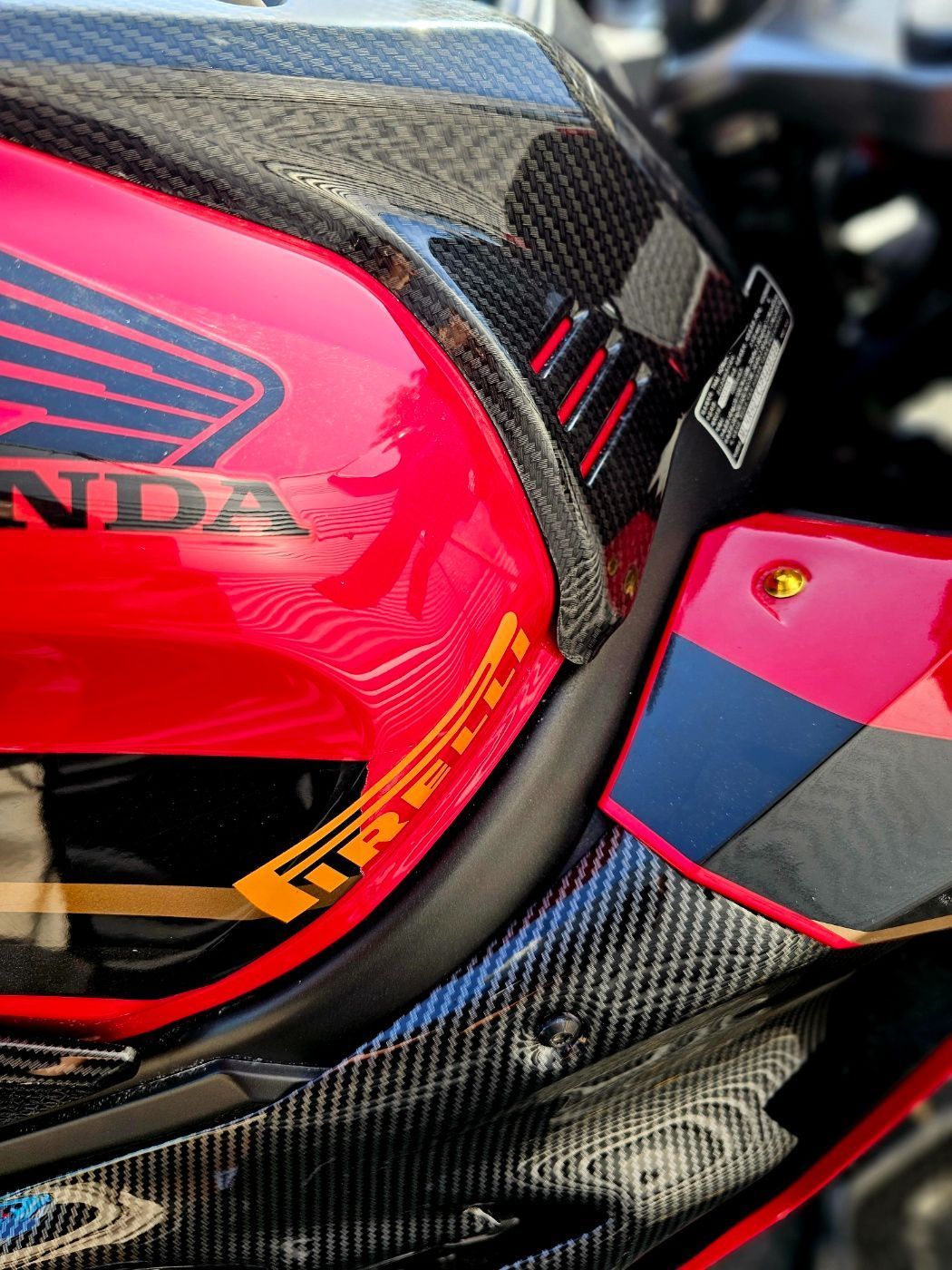 혼다 CBR 650 R MT thumb 2