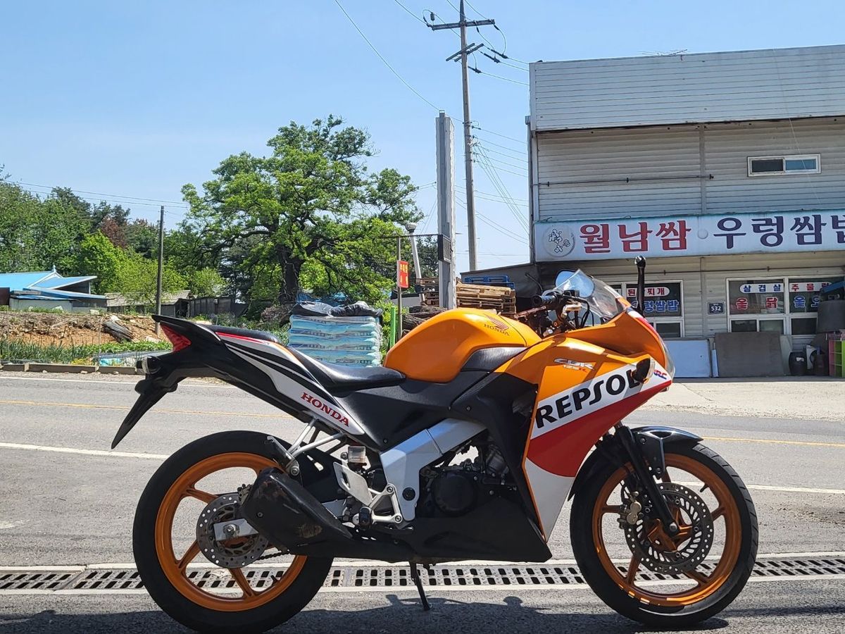 혼다 CBR 125 R main