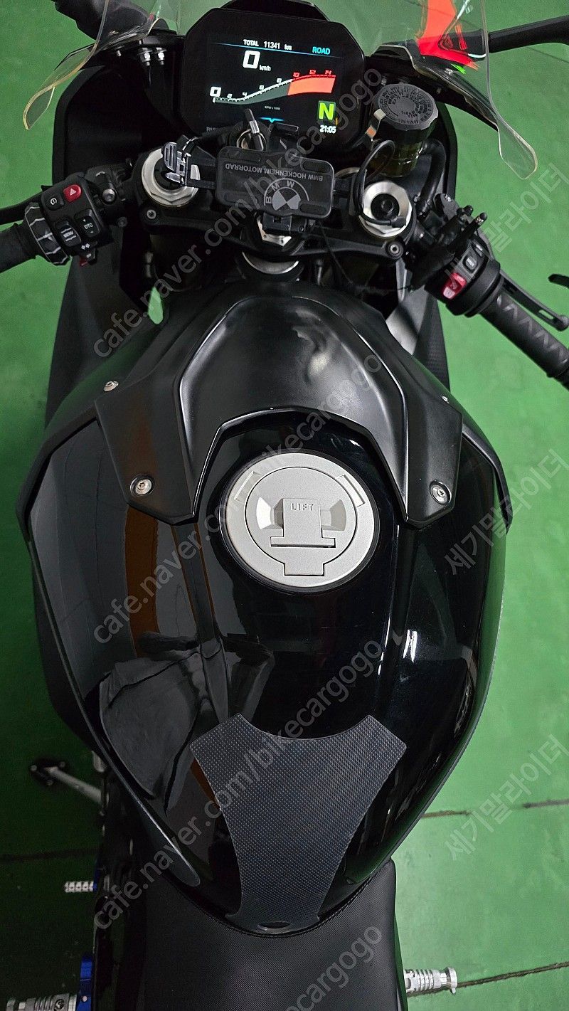 BMW S 1000 RR 18