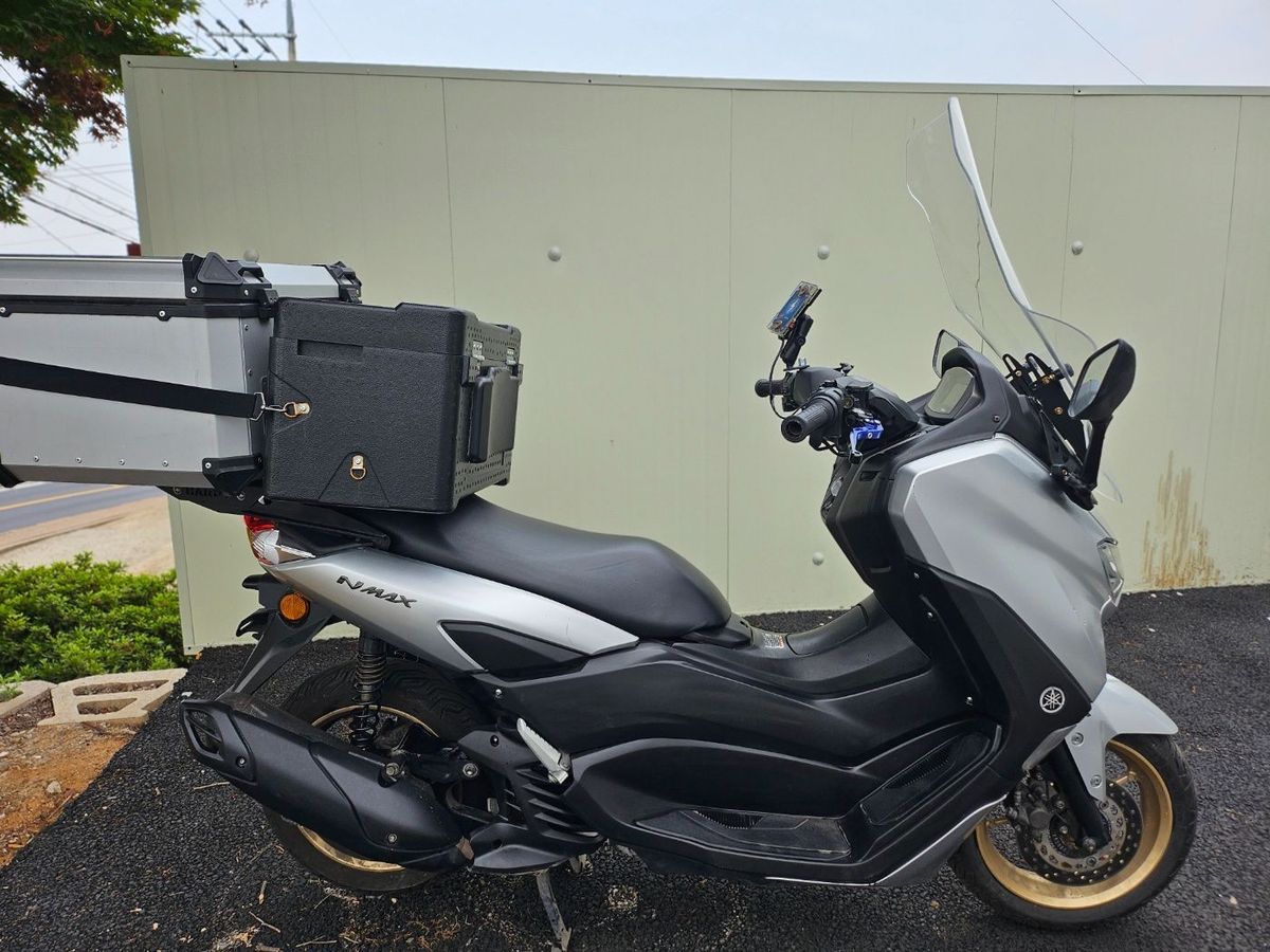 야마하 NMAX 125 more