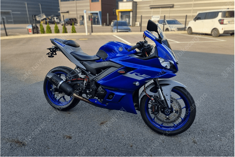 야마하 YZF R3 10