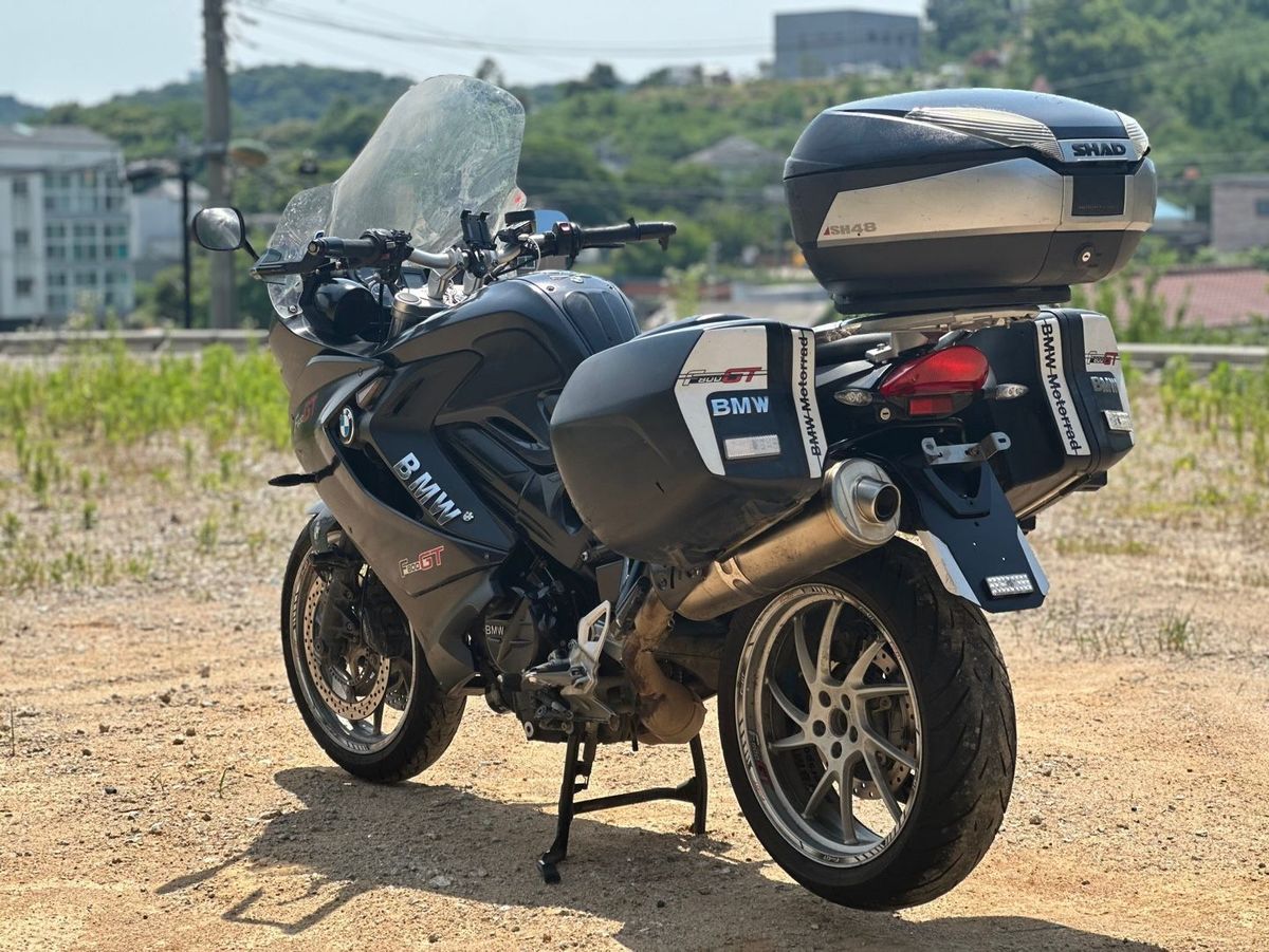BMW F 800 GT more