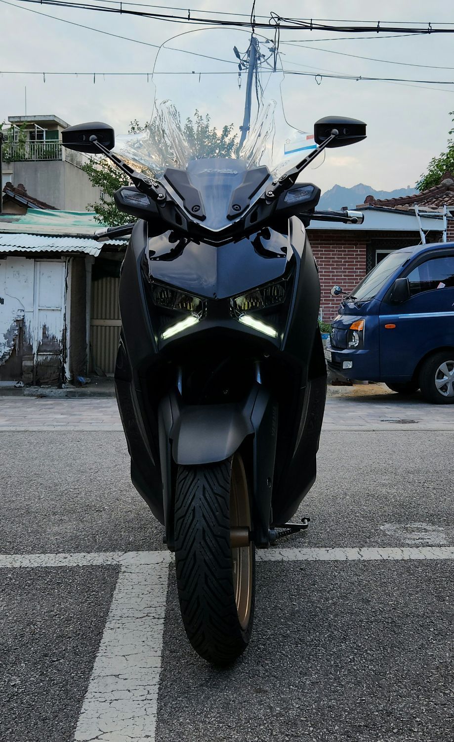 야마하 XMAX 300 ABS main