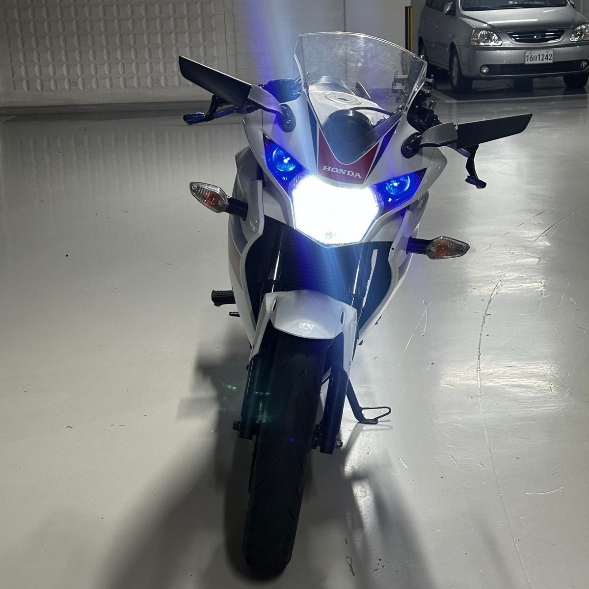 혼다 CBR 125 R main