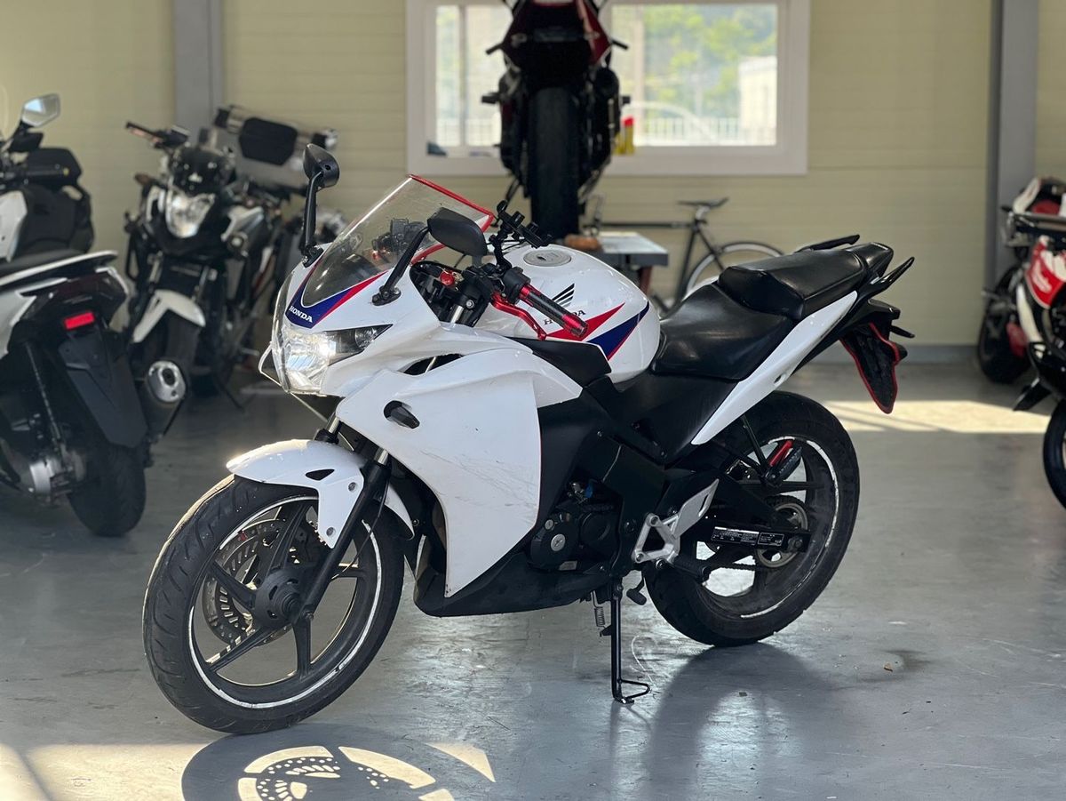 혼다 CBR 125 R 7