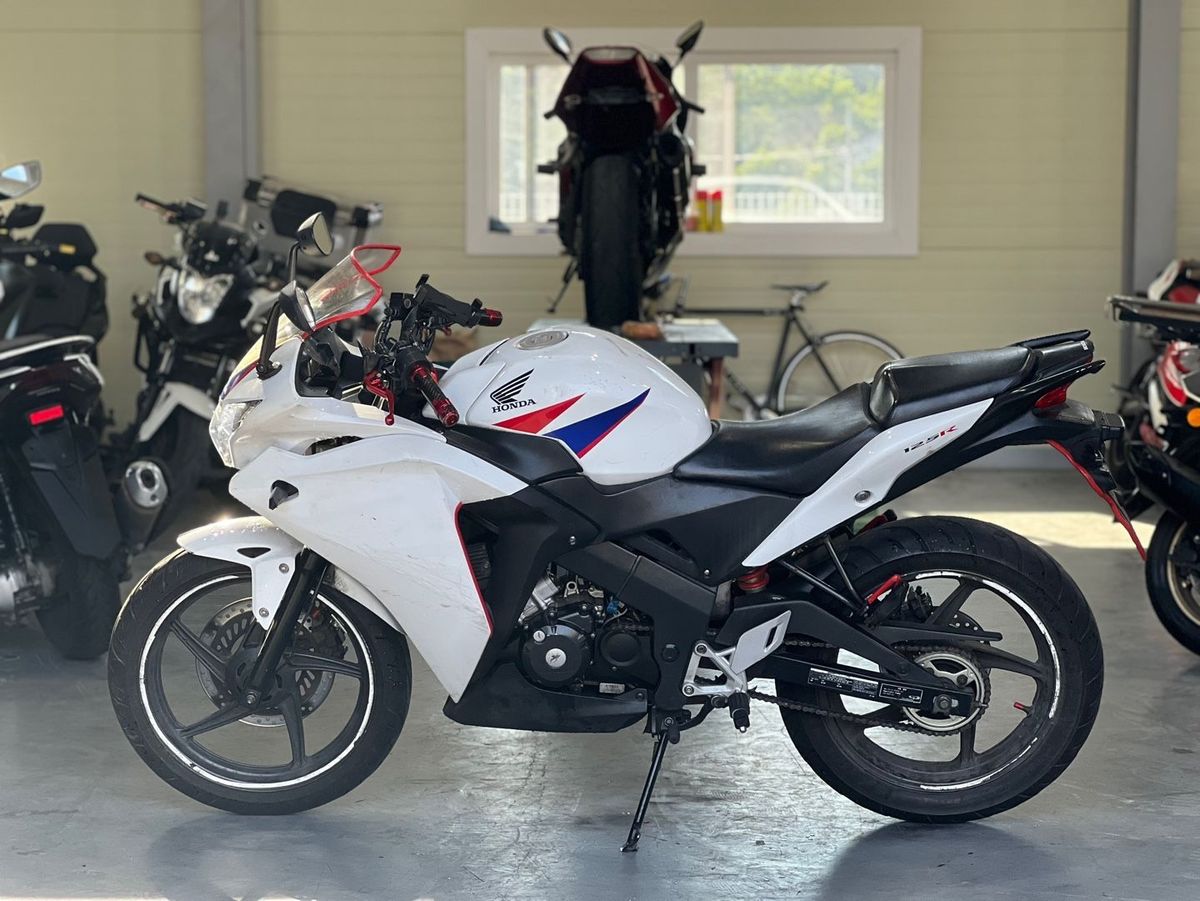 혼다 CBR 125 R 6