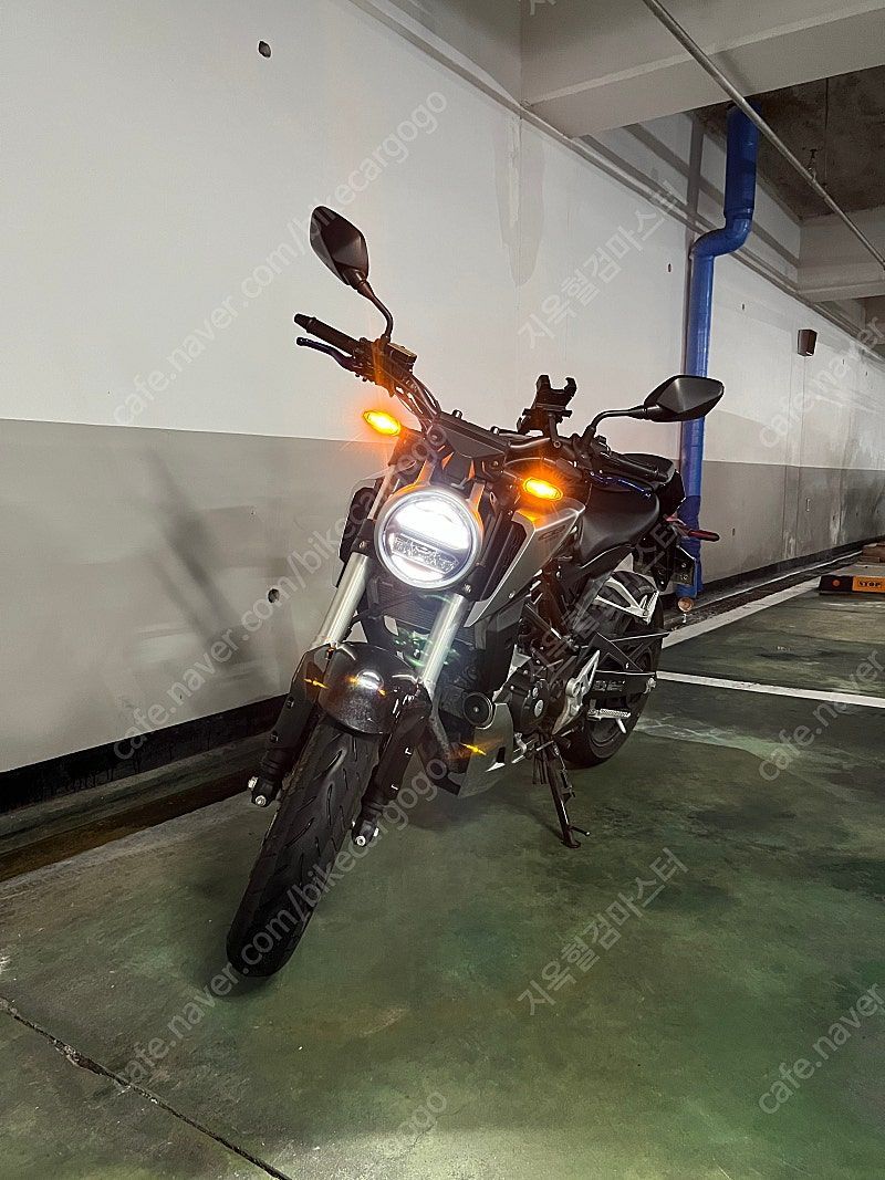 혼다 CB 125 R main