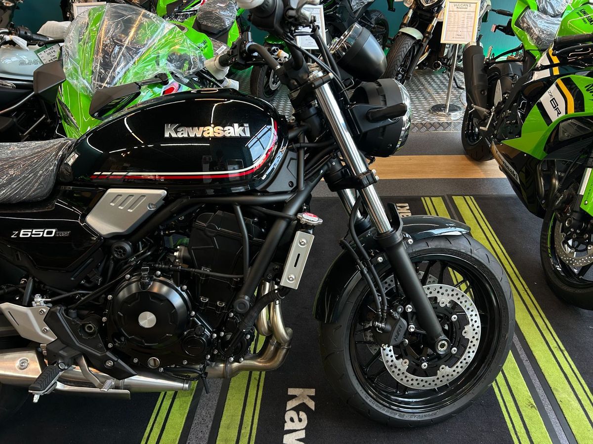 가와사키 Z 650 RS 12
