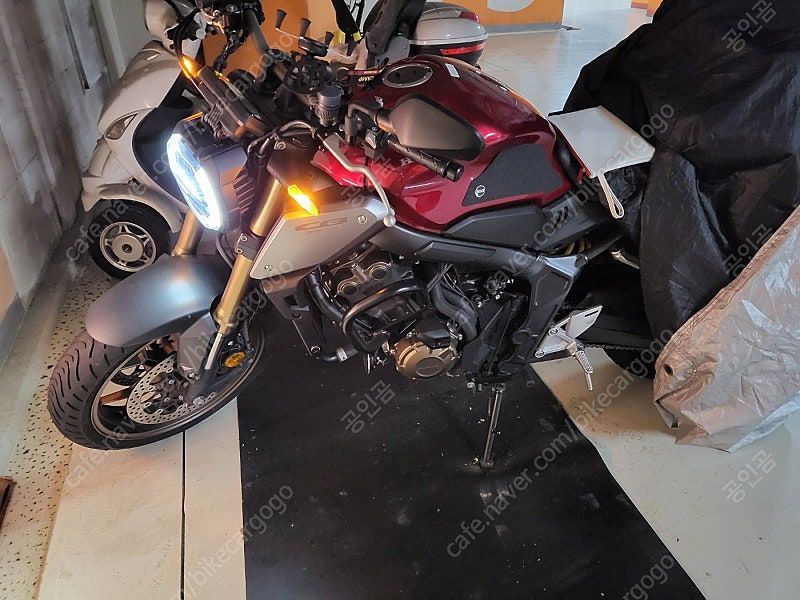 혼다 CB 650 R thumb 2