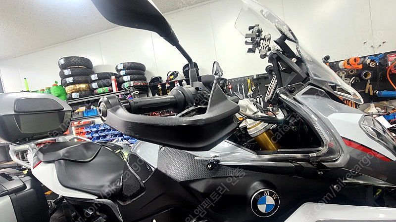 BMW S 1000 XR 12