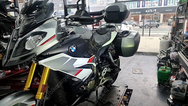 BMW S 1000 XR 25