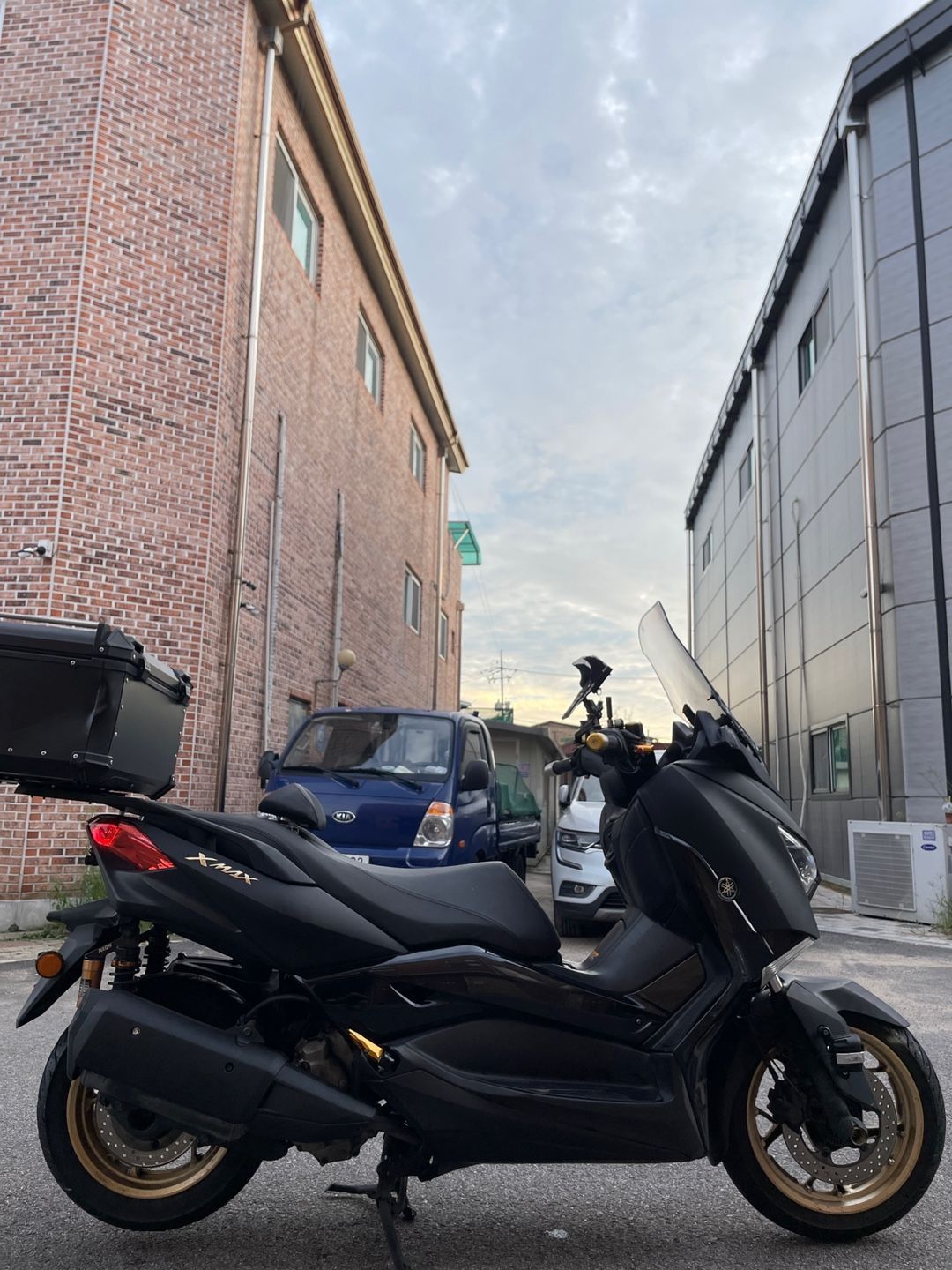 야마하 XMAX 300 ABS 4