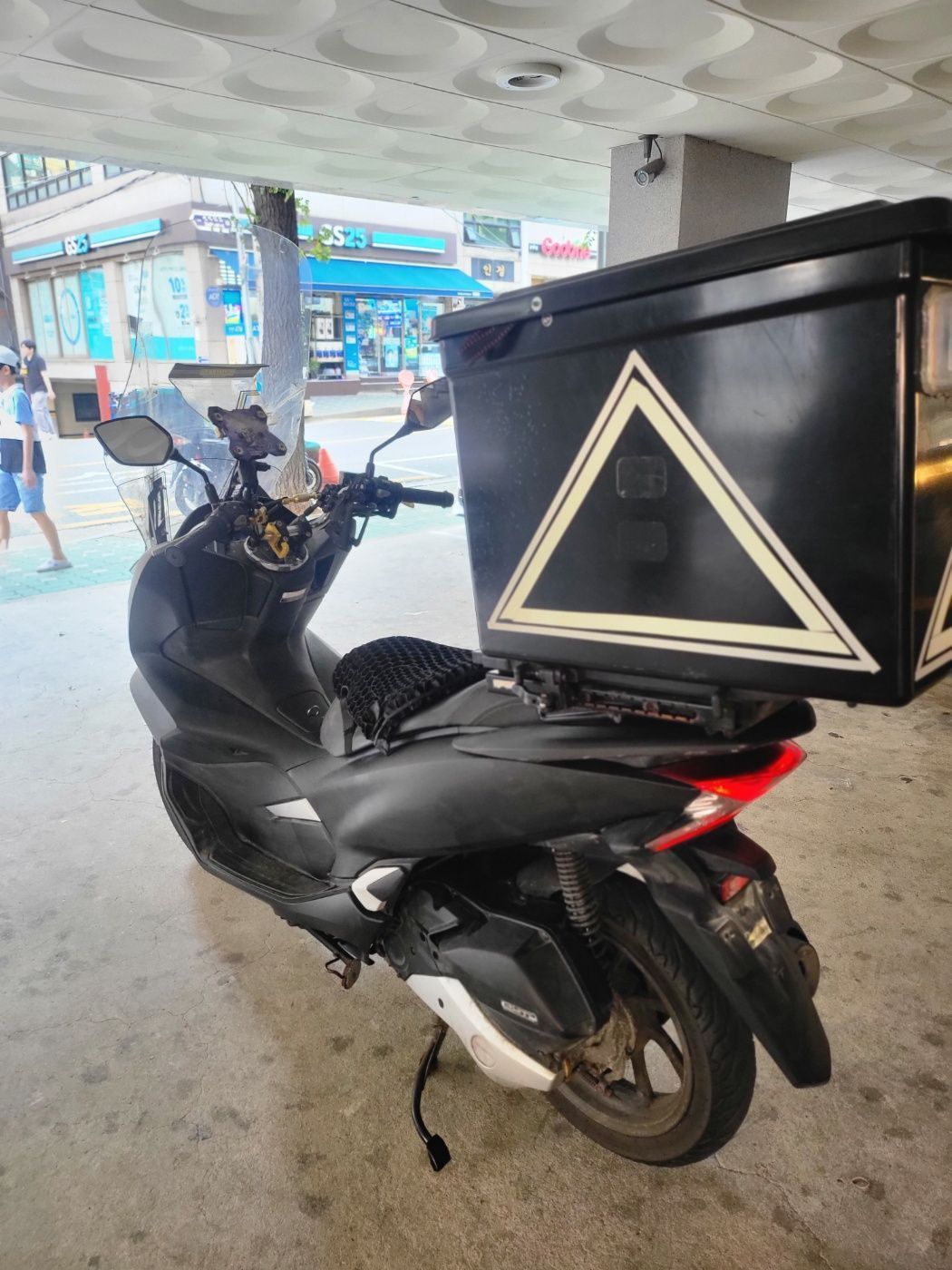 혼다 PCX 125 more