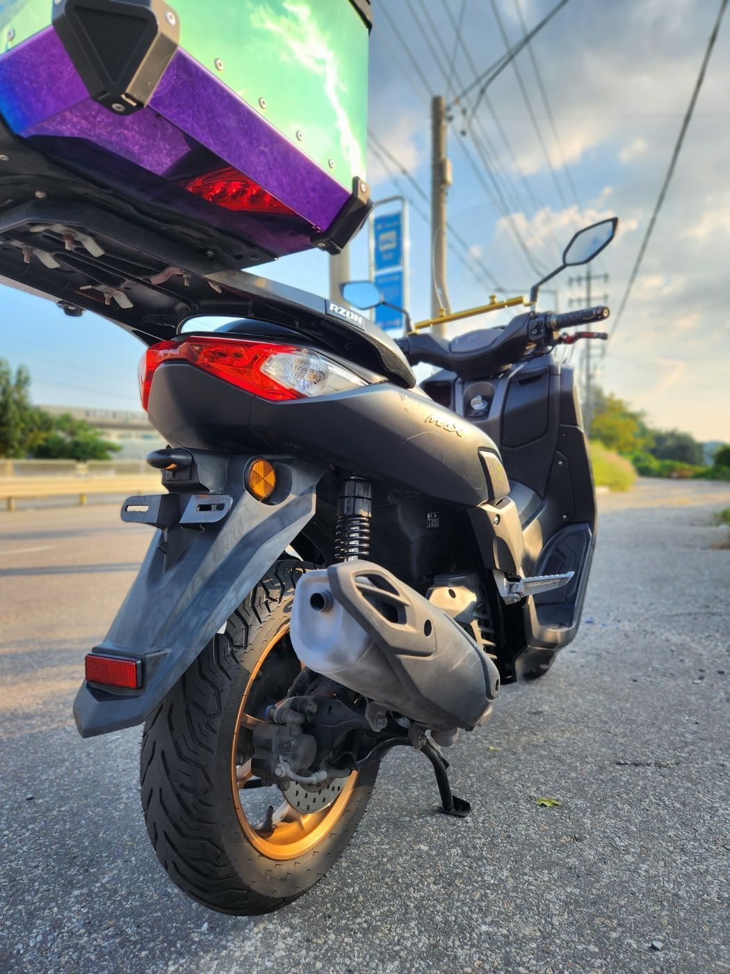 야마하 NMAX 125 more