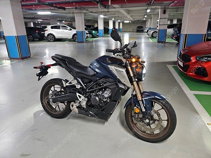 혼다 CB 125 R main