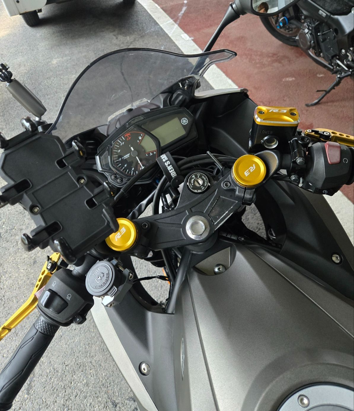 야마하 YZF R3 5