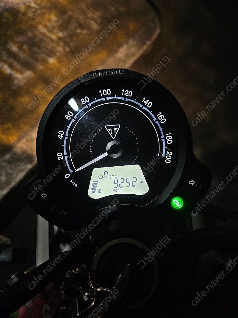 트라이엄프 SCRAMBLER 900 6
