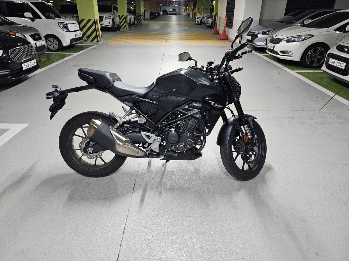 혼다 CB 300 R 8