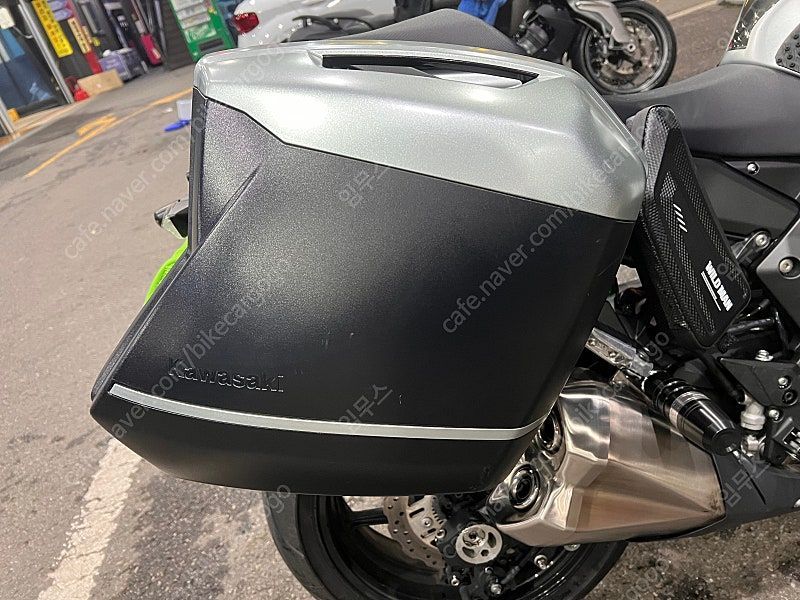 가와사키 Z 1000 SX 9