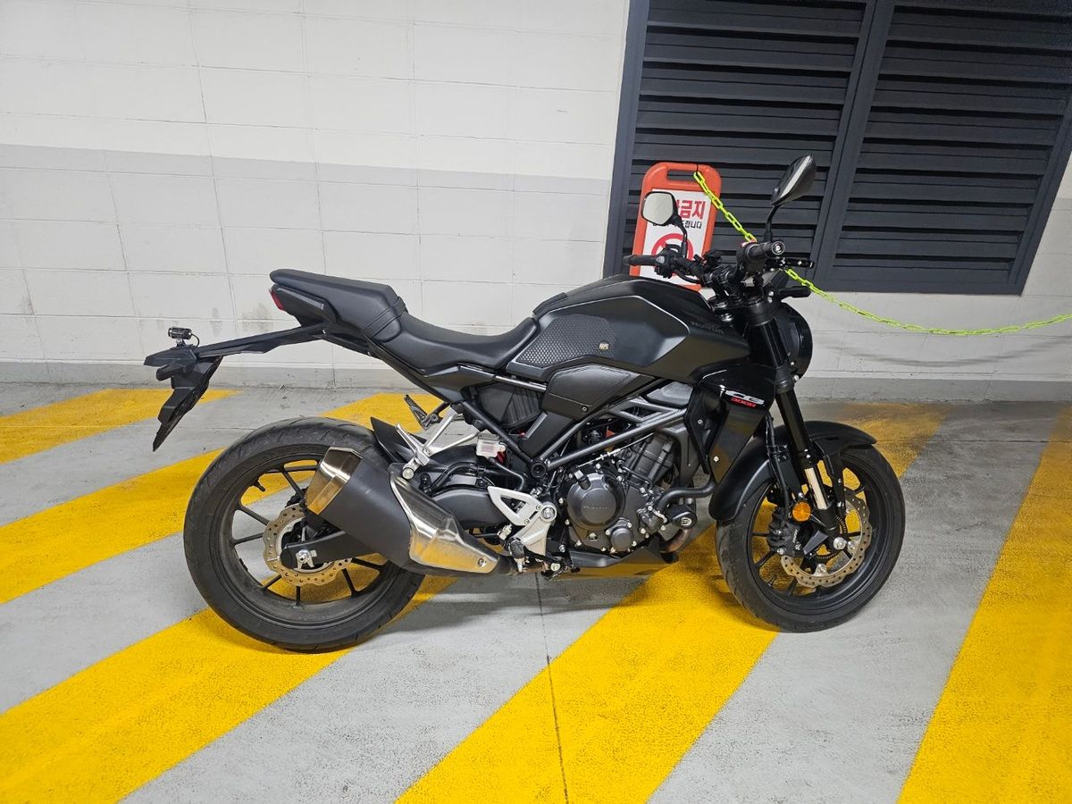 혼다 CB 300 R 10