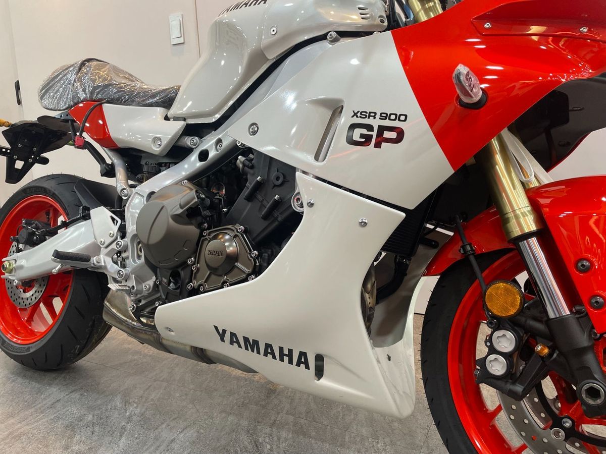 야마하 XSR 900 GP 7