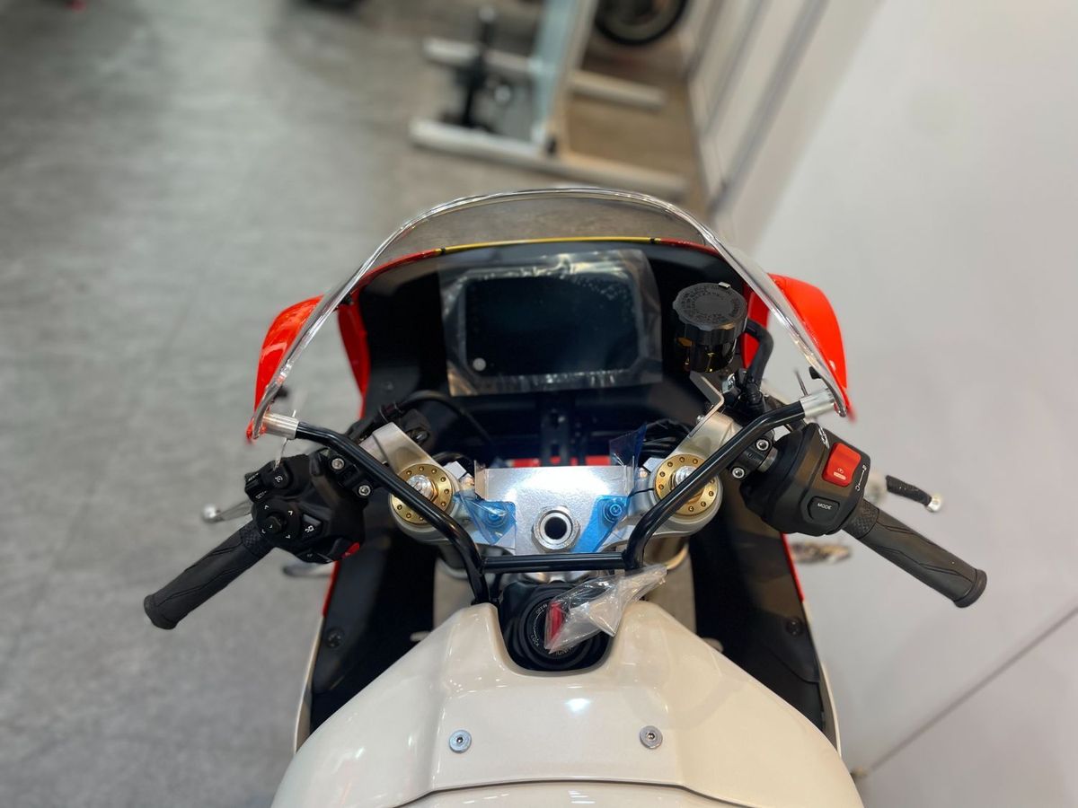 야마하 XSR 900 GP 9