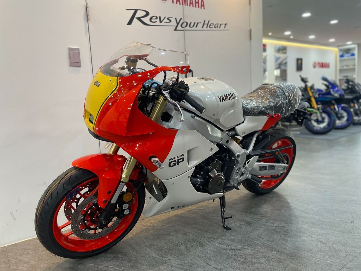 야마하 XSR 900 GP 4