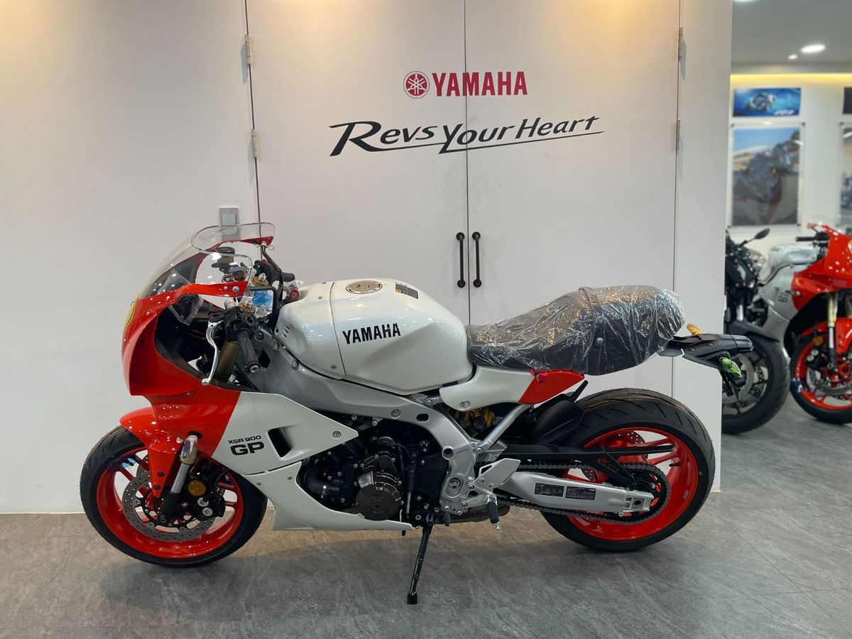 야마하 XSR 900 GP thumb 2