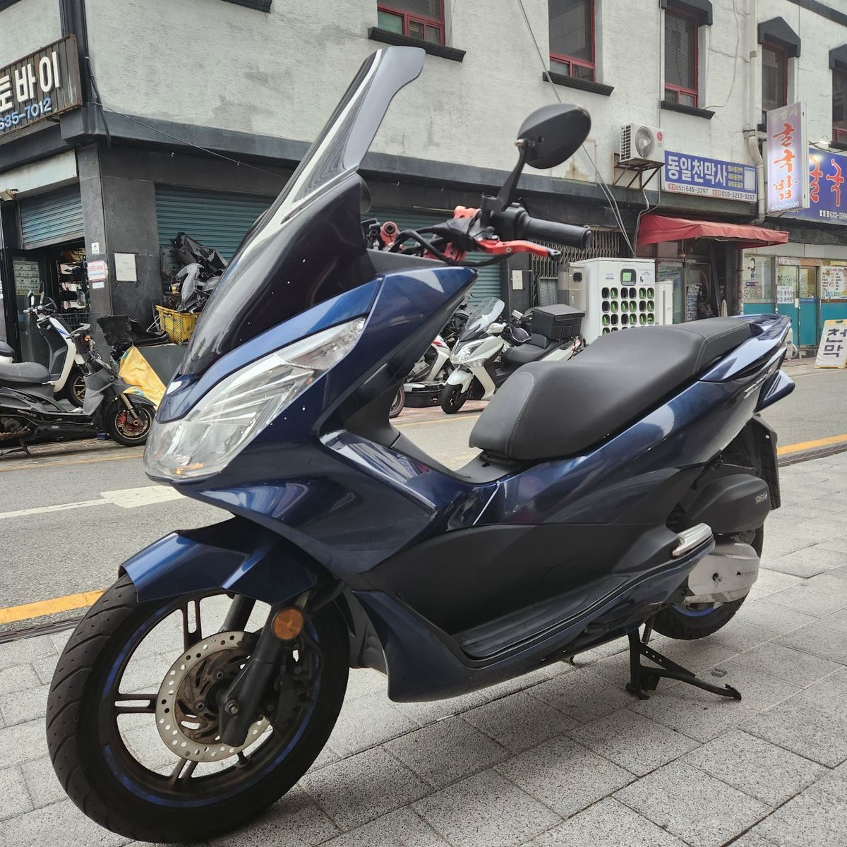 혼다 PCX 125 more