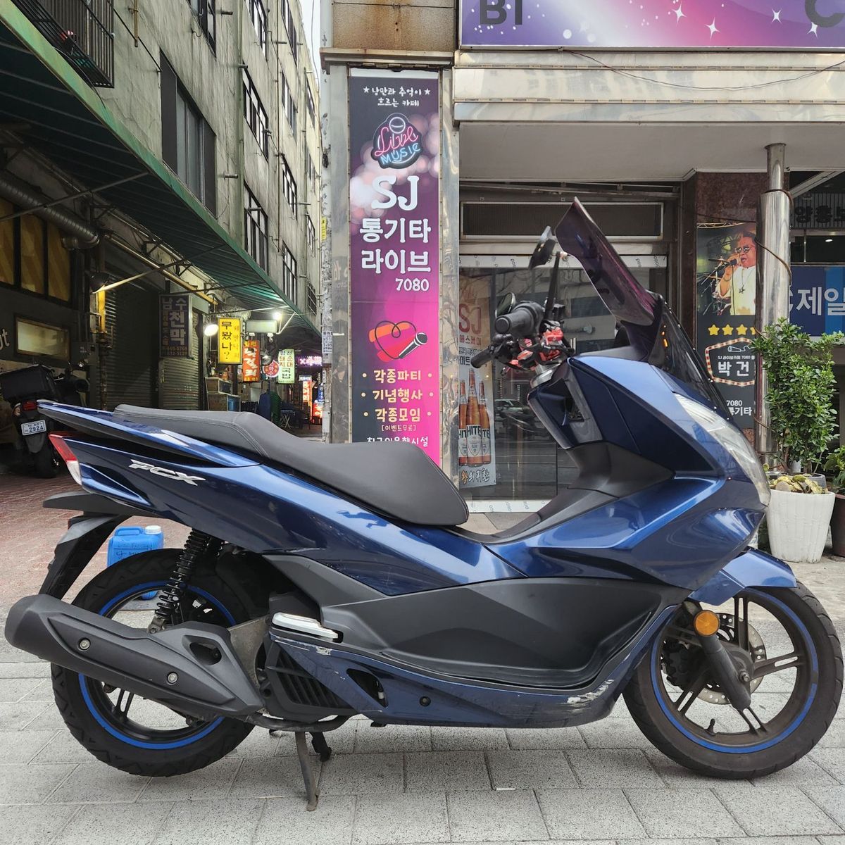 혼다 PCX 125 8