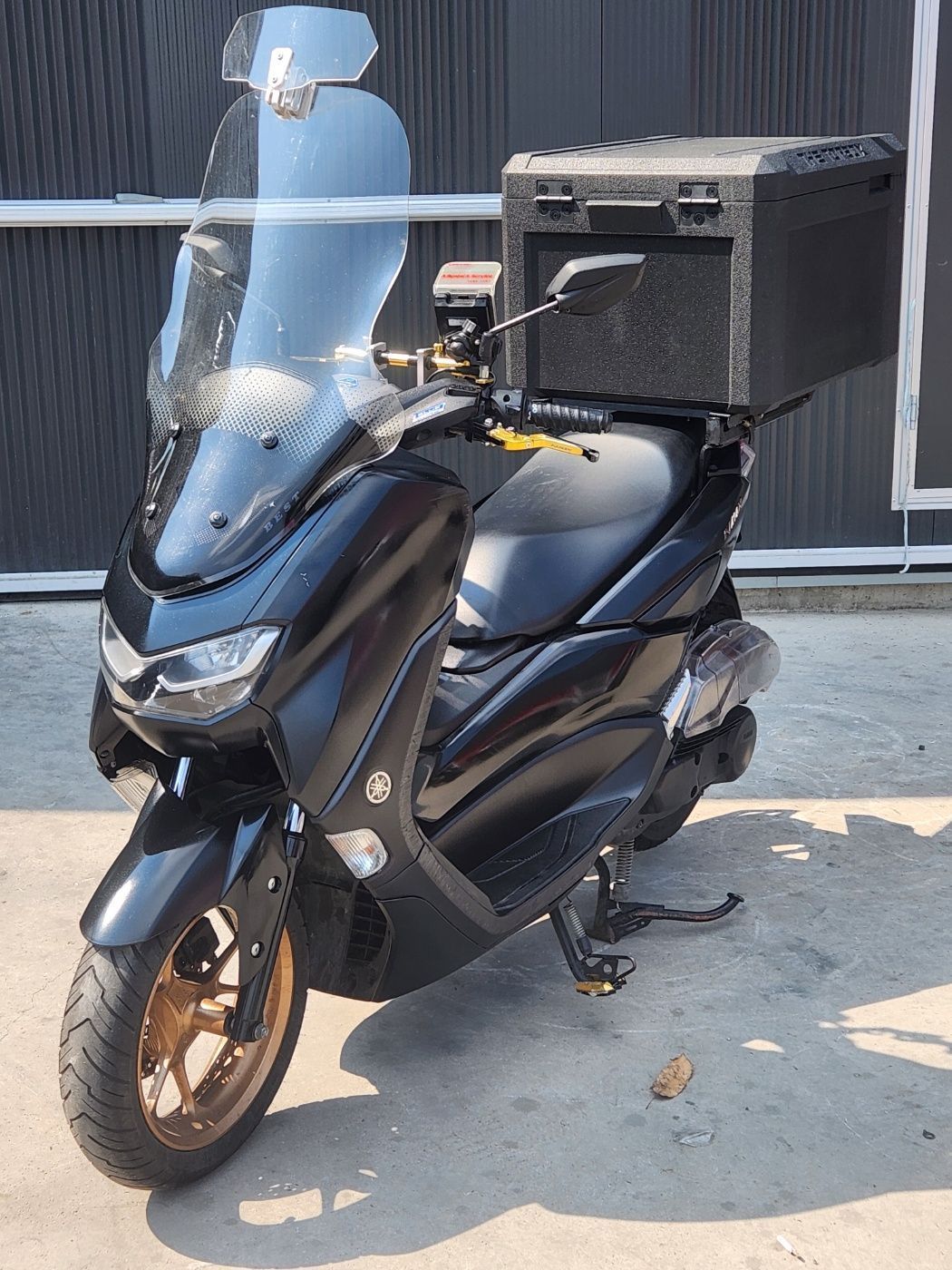 야마하 NMAX 125 more
