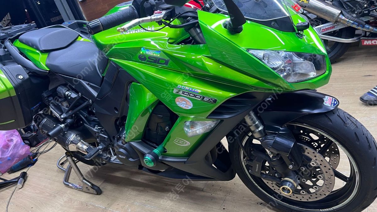 가와사키 Z 1000 SX main