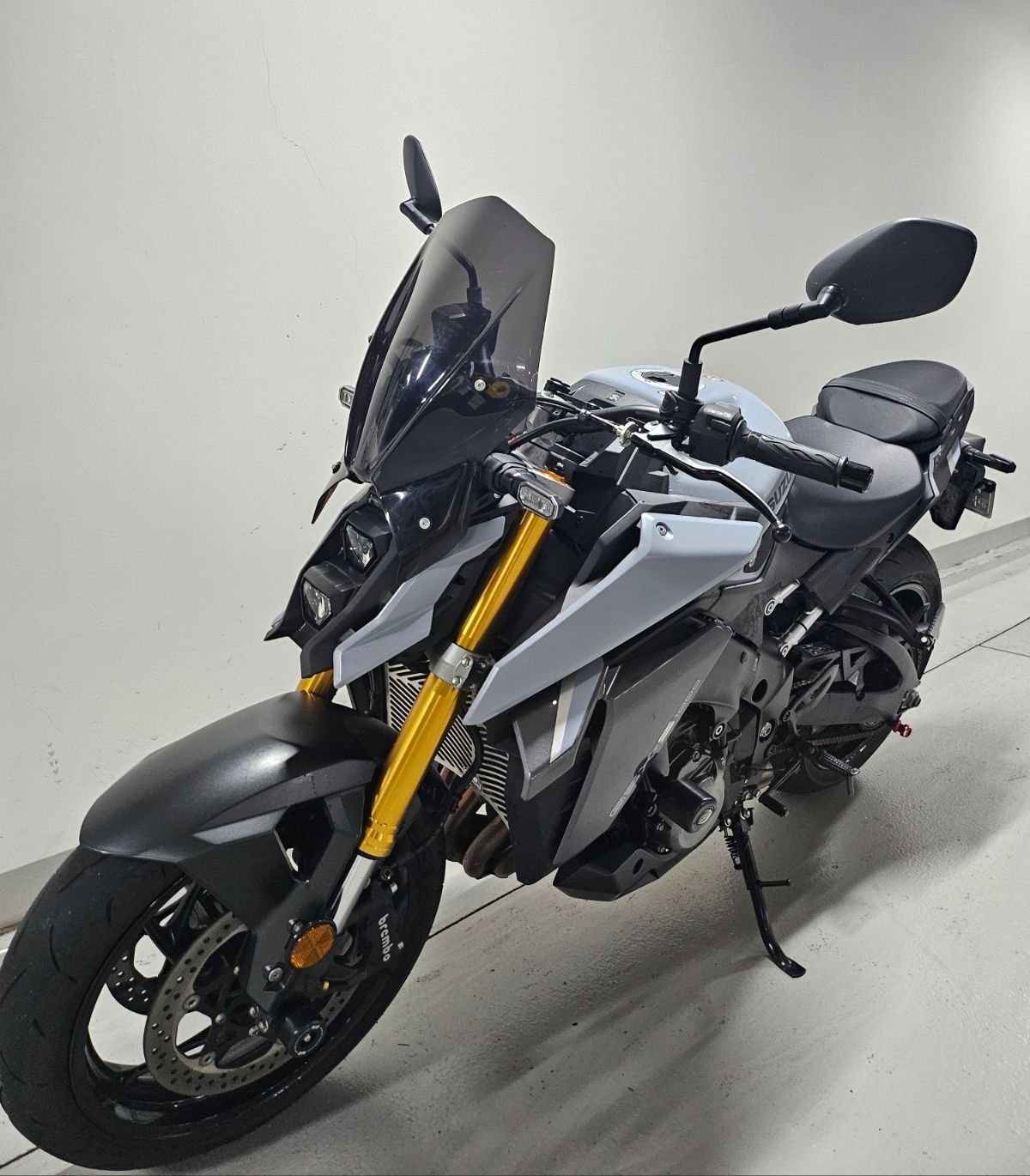 스즈키 GSX S 1000 4