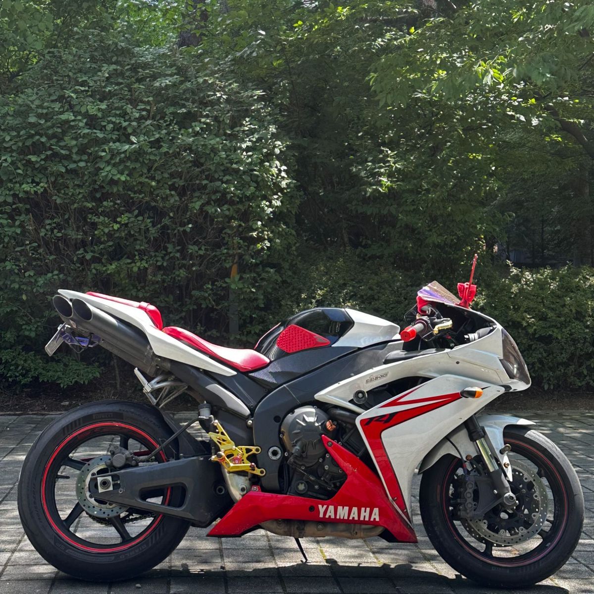 야마하 YZF R1 4