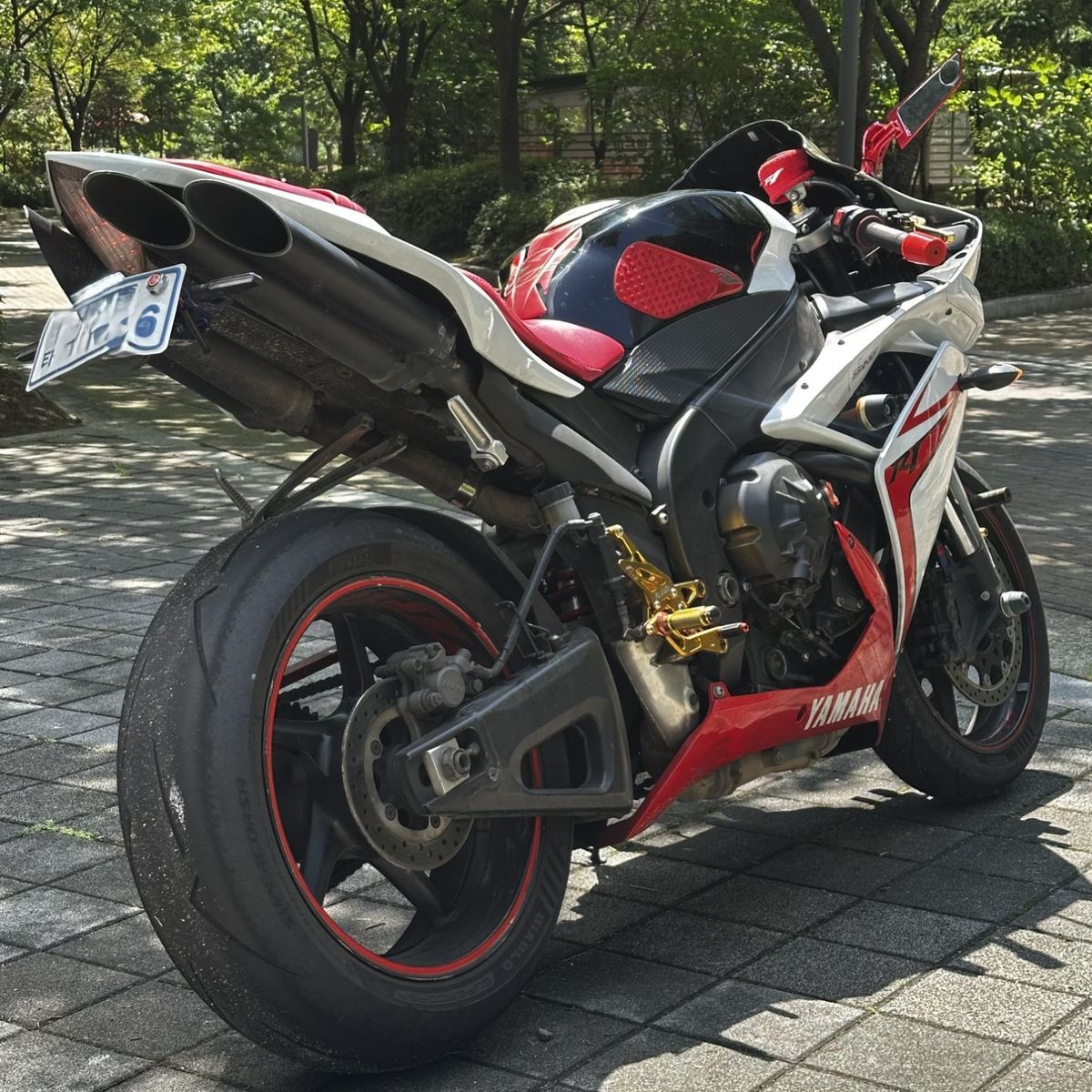 야마하 YZF R1 more
