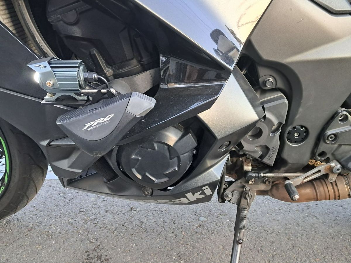가와사키 Z 1000 SX 6