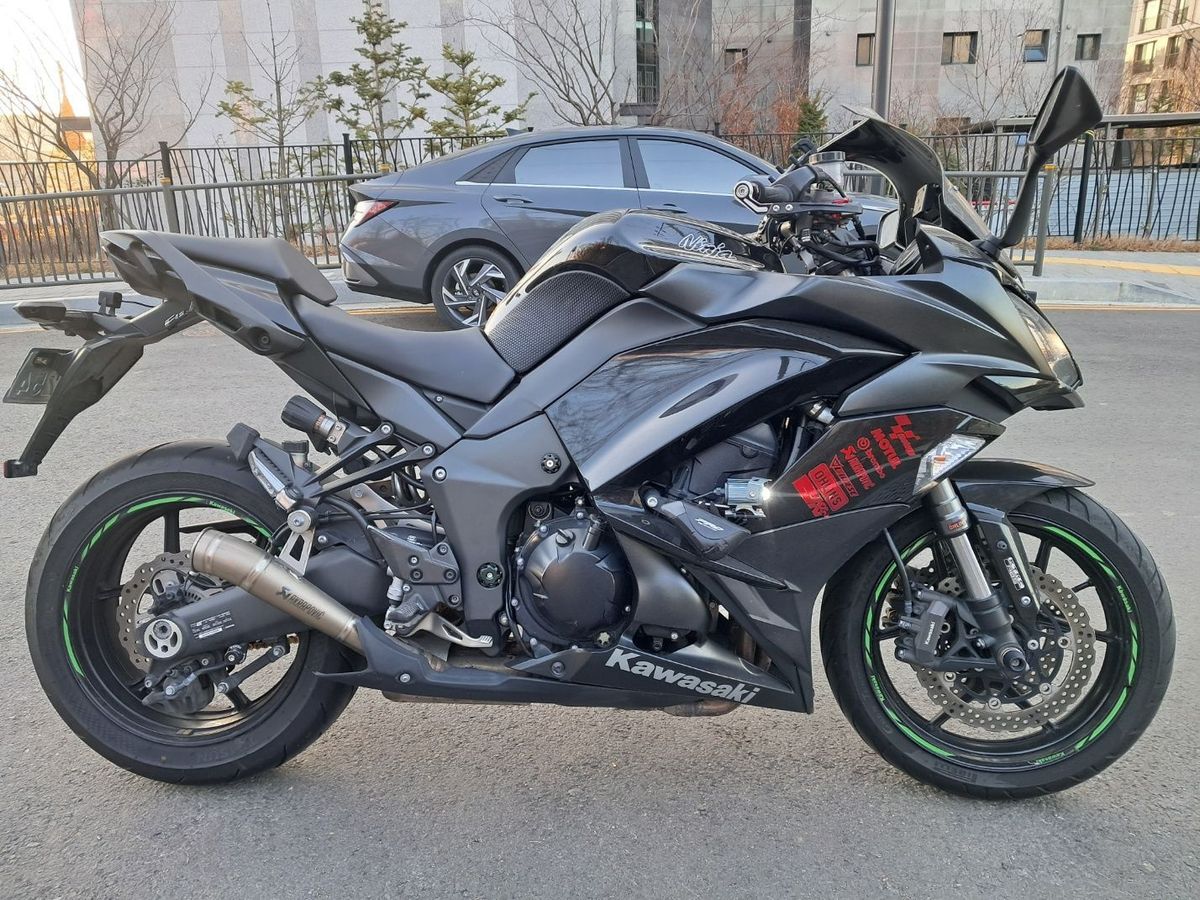 가와사키 Z 1000 SX main