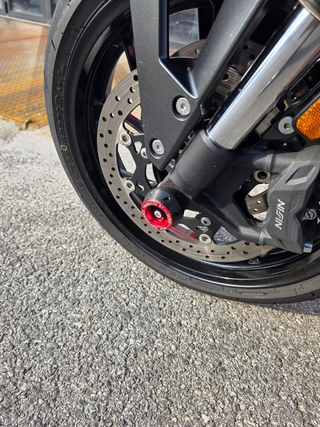 스즈키 GSX 8R more