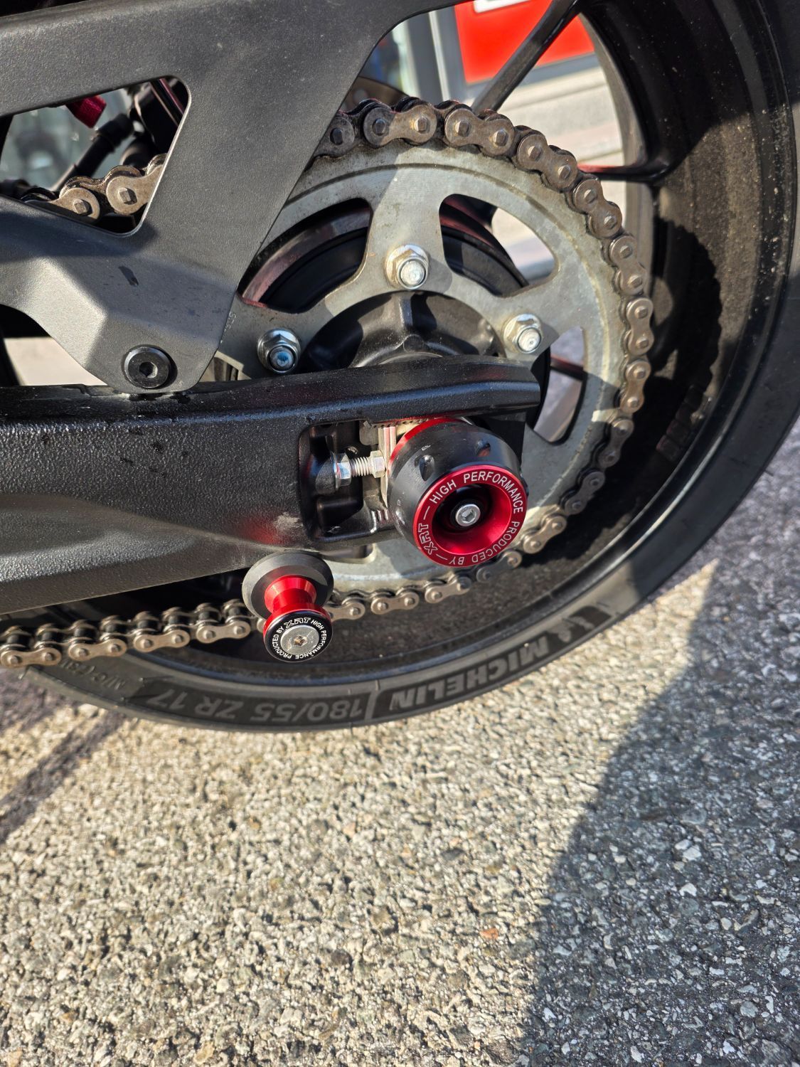 스즈키 GSX 8R more