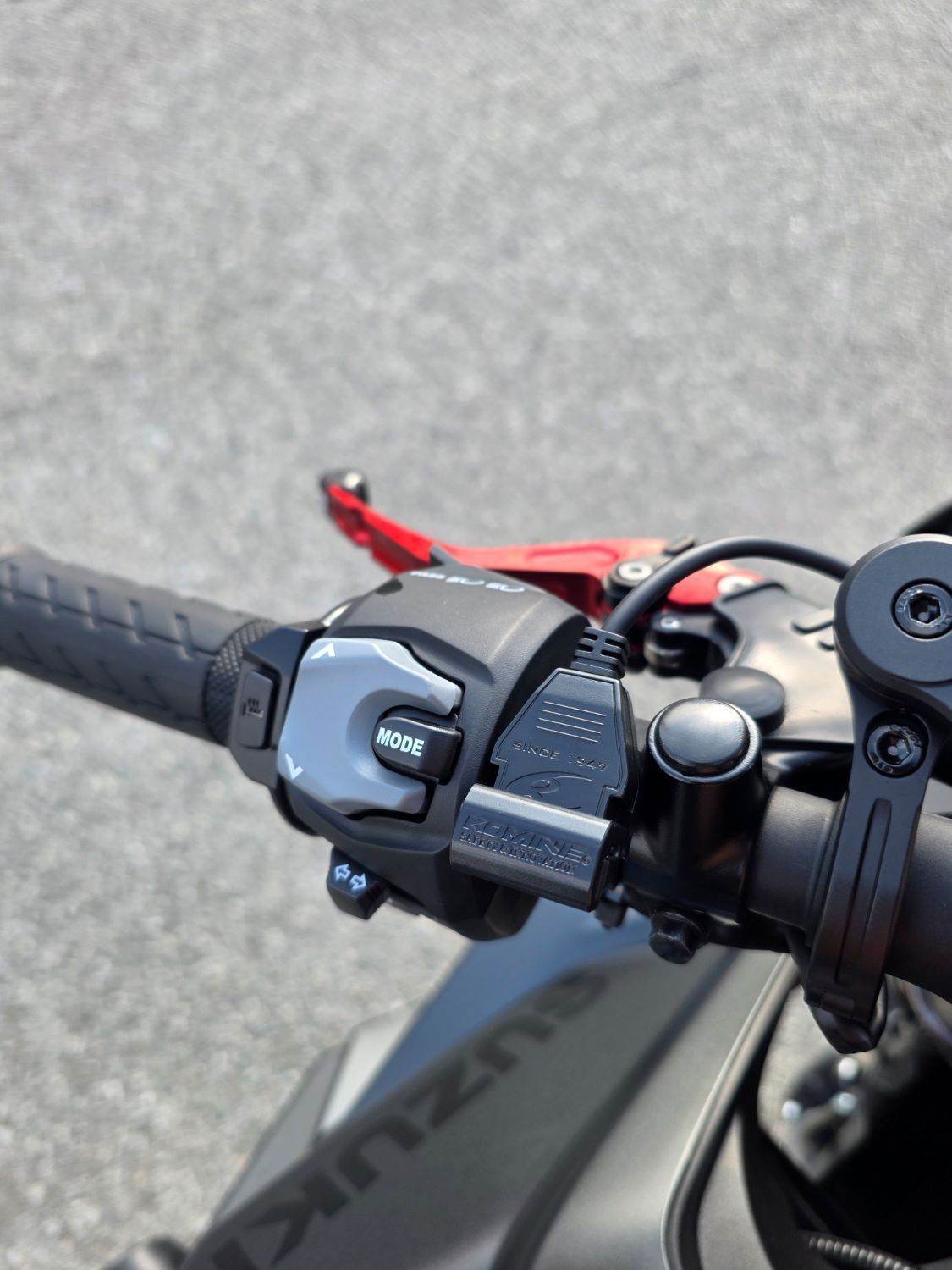 스즈키 GSX 8R 9