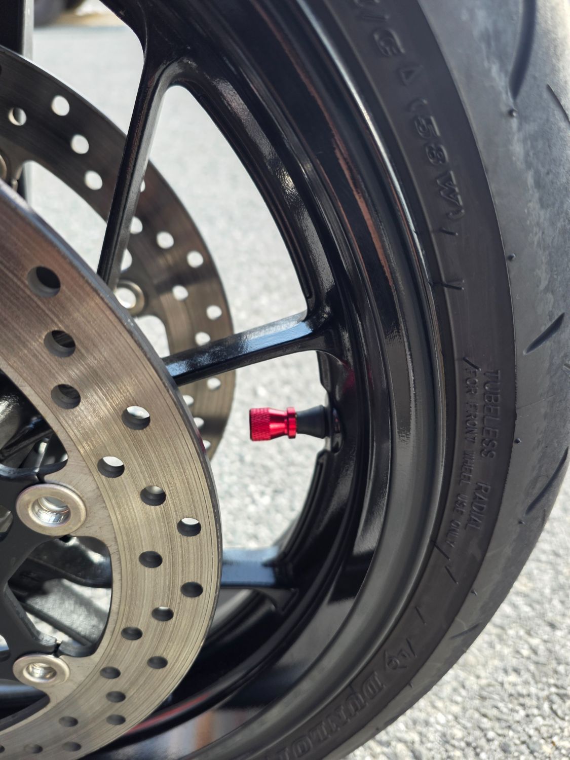 스즈키 GSX 8R 10