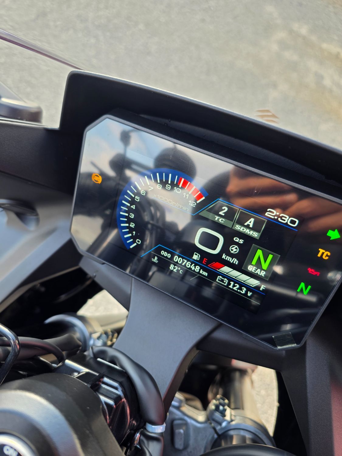 스즈키 GSX 8R 12