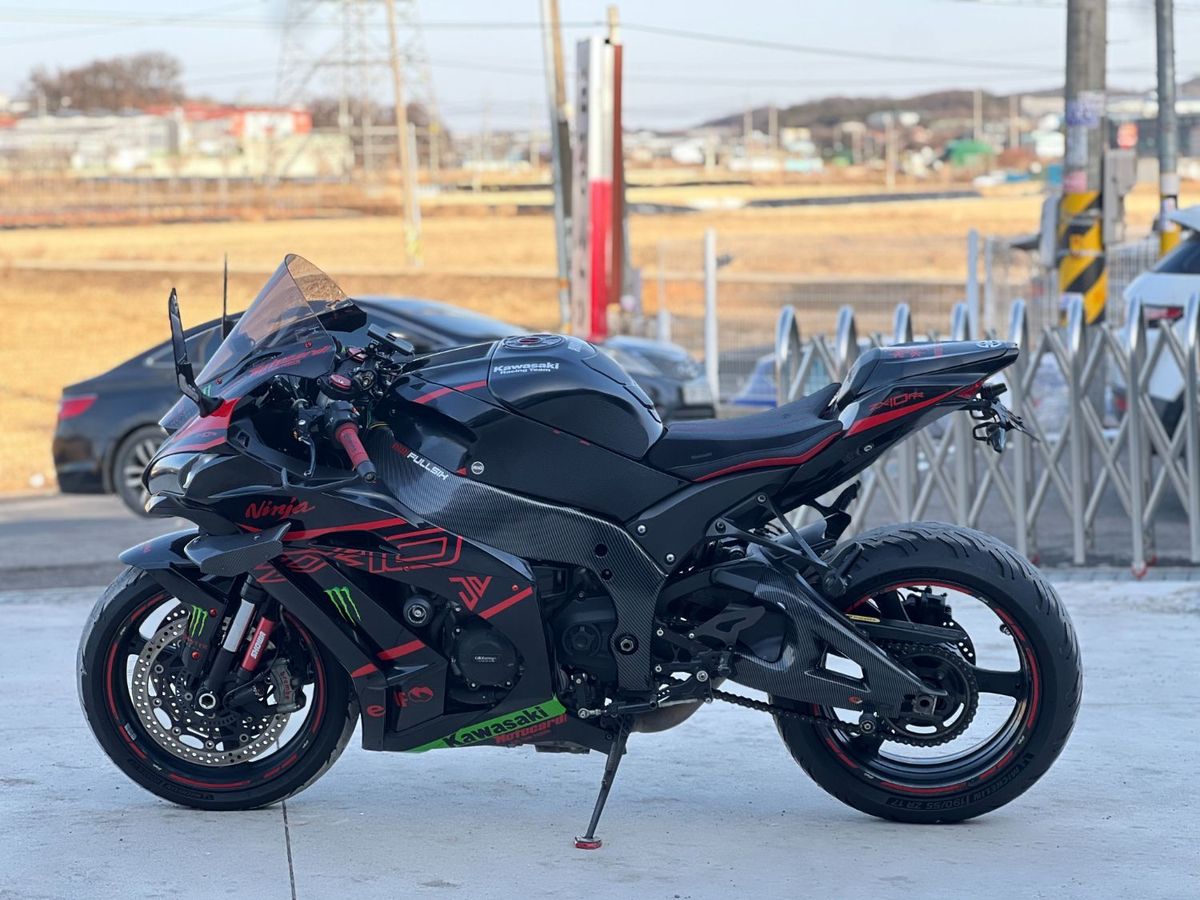 가와사키 닌자 ZX 10 R 6