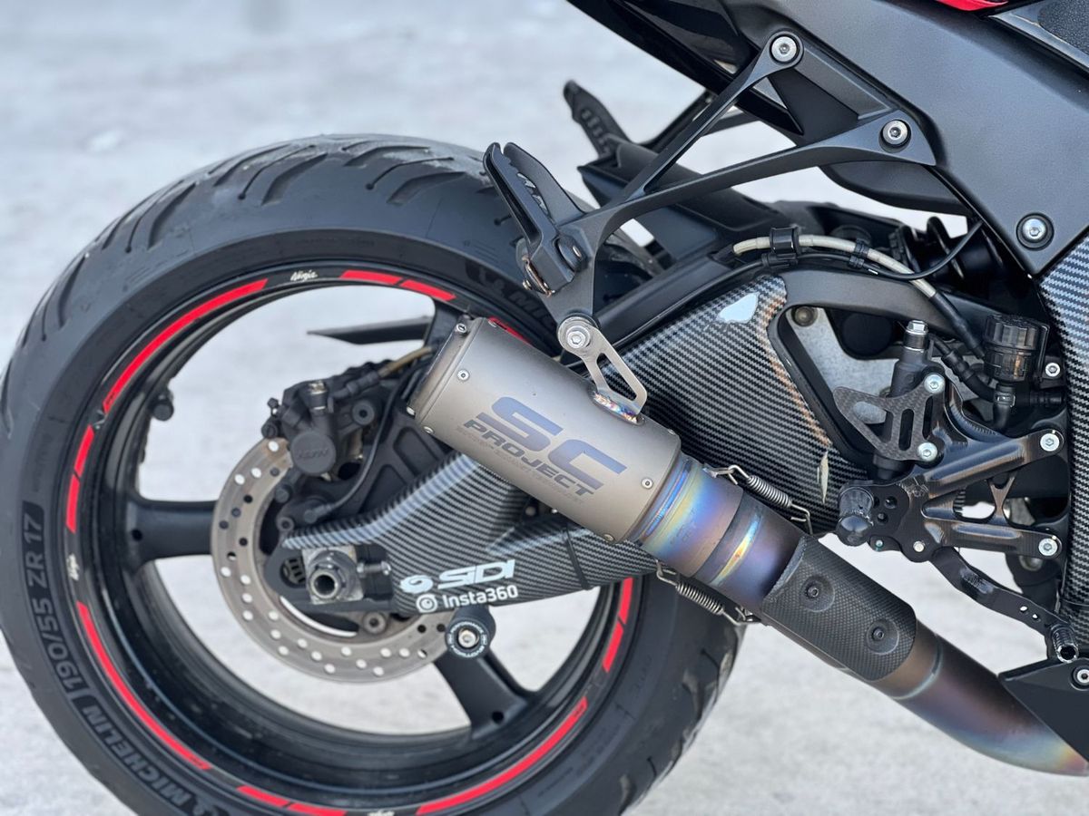 가와사키 닌자 ZX 10 R 10