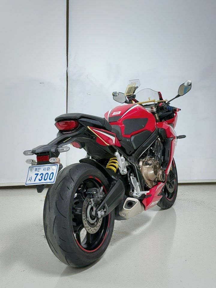 혼다 CBR 650 R MT 7