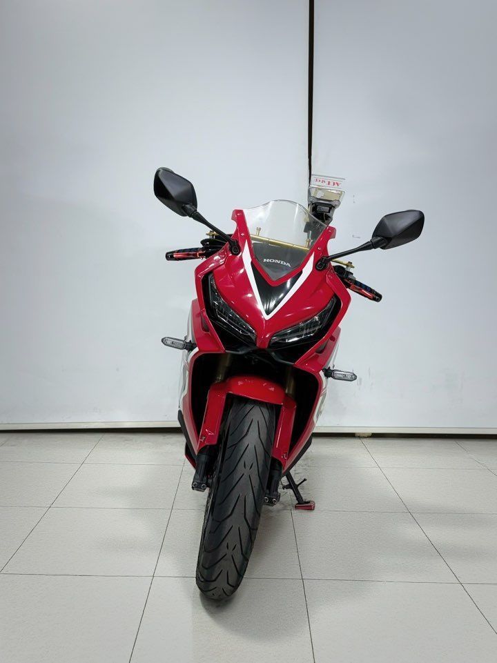 혼다 CBR 650 R MT thumb 2